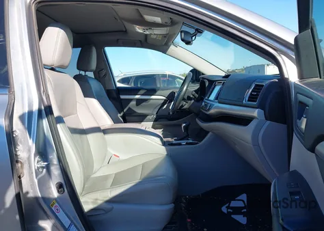 2015 Toyota Highlander Xle V6 z USA, uszkodzony, nr VIN 5TDJKRFH0FS090370